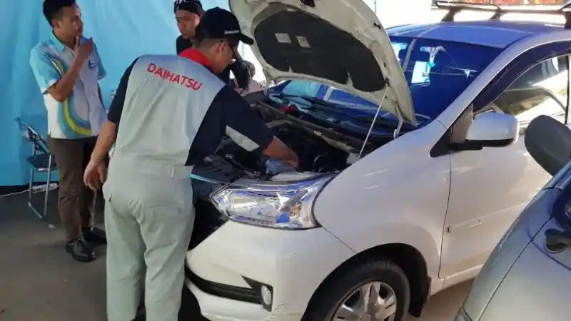 Foto - Servis Mobil Daihatsu Kini Bisa Tanpa Turun Mobil