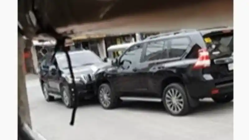 Berita - VIDEO: Terjadi "Adu Fisik" 2 Unit Toyota Prado 