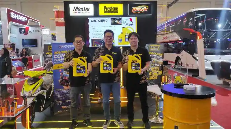 Foto - Prestone Kenalkan Pelumas Kebutuhan Mobil Masa Kini