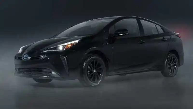 Berita - Toyota Siap Lansir Prius 2022 Nightsade, Apa Bedanya?