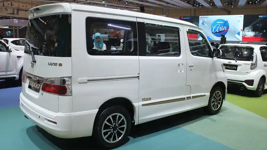 Foto - Cicilan Murah Daihatsu Jelang Tutup Tahun: Ayla RP 1 juta/Bulan!