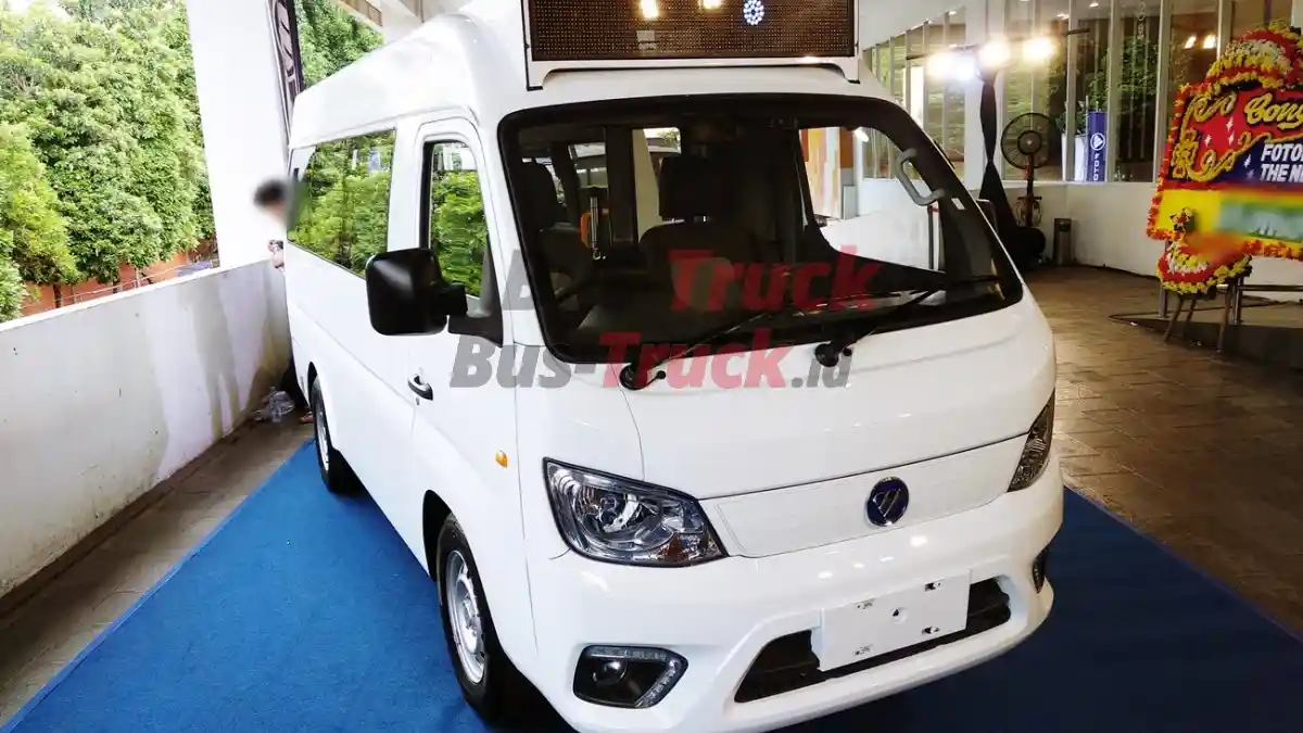 Foto - Transjakarta Akan Operasikan 10.000 Bus Listrik Sampai 2030