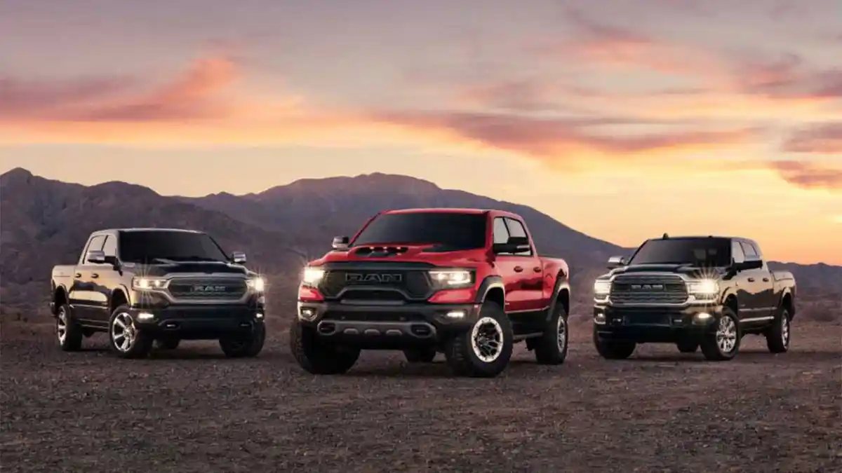 Foto - Land Rover Defender Versi Amerika Kemungkinan Gunakan Sasis Jeep Wrangler