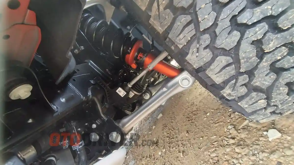 Foto - Menjajal Ford Ranger Raptor V6, Gemuruh Klasik Dengan Performa Masa Kini