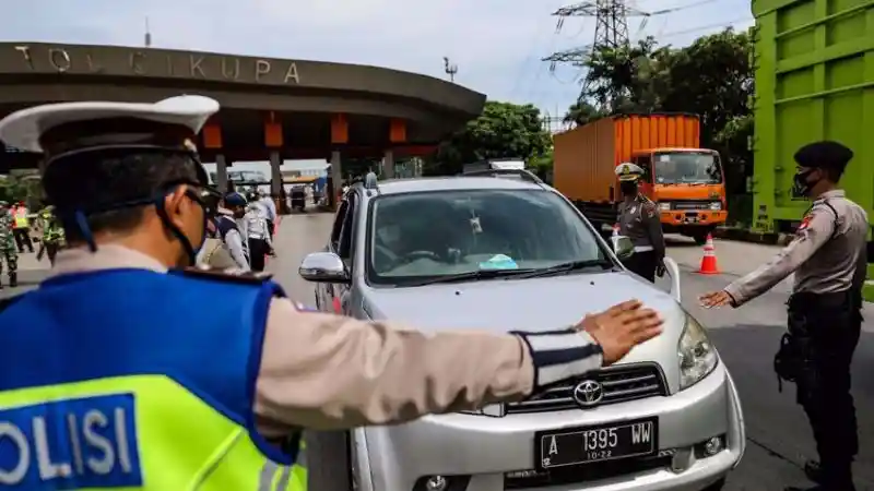 Foto - Berkendara Menggunakan Masker, Ini Tanggapan Pakar Safety Driving