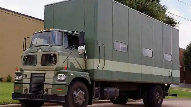 Truk - International Sightliner, Truk Langka Yang Bintangi Film Real Steel