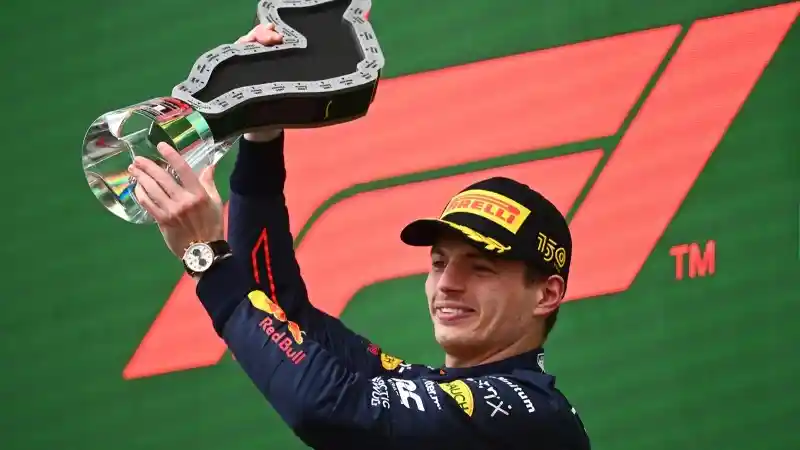 Foto - Dua Pebalap Red Bull Racing F1 Amankan Podium Seri Emilia-Romagna 2022
