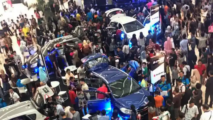 Foto - Suzuki SX4 S-Cross Meluncur Ulang di 15 Kota Ini