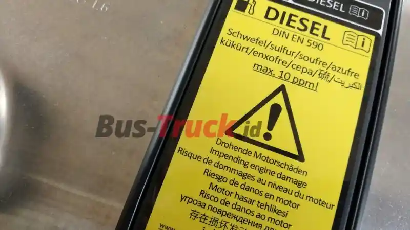 Foto - Truk dan Bus Butuh Oli Khusus?