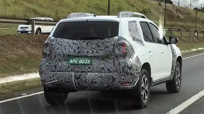 Foto - SPY SHOT: Renault Duster Generasi Kedua Mulai Tes Jalan