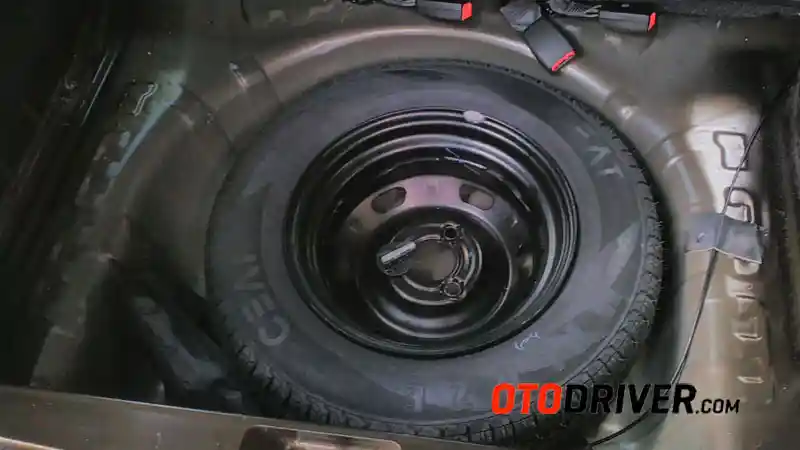 Foto - FIRST DRIVE: Renault Kwid M/T 2017