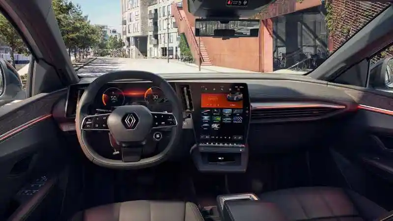 Foto - Melihat Spesifikasi Renault Megane E-Tech, Rival Kia EV6 Dari Perancis