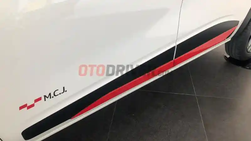 Foto - Ini Dia Mobil Andalan Renault di Dealer Cikarang, Apa Spesialnya?