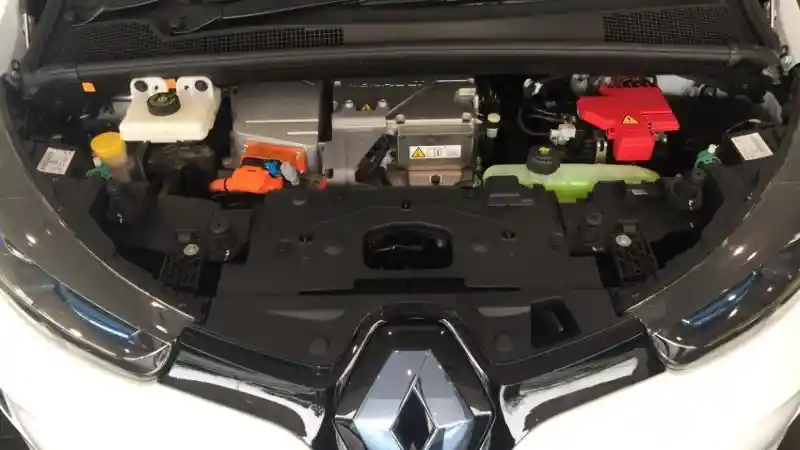 Foto - Mobil Listrik Renault Akan Dipakai Bandara Malaysia