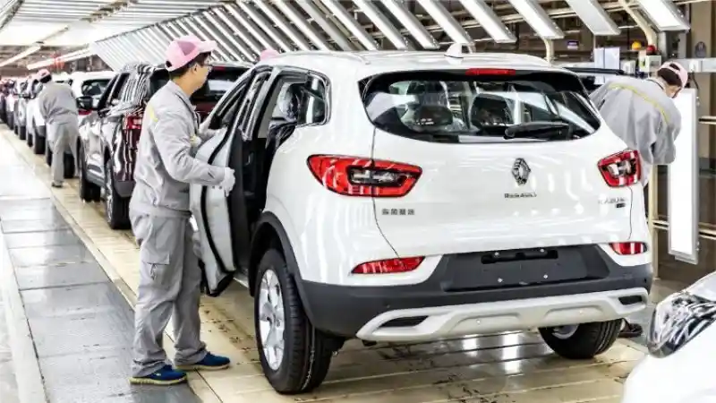 Foto - Renault Siapkan Mobil Baru yang Dicangkok dari Model Nissan