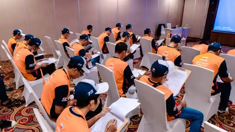 Foto - Kompetisi Mekanik Repsol Dongkrak Skill dan Pengetahuan 