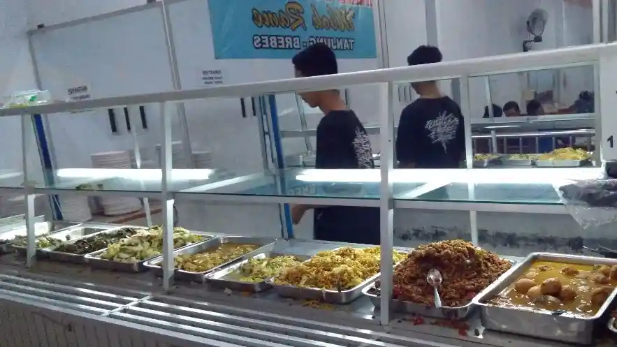 Foto - Deretan Rumah Makan Ini Ternyata Milik PO Bus, Mau Mampir?