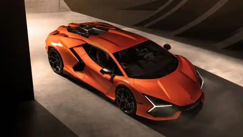 Foto - Menolak Gunakan Motor Listrik Murni , Lamborghini Kembangkan Mesin V8 Hybrid Baru
