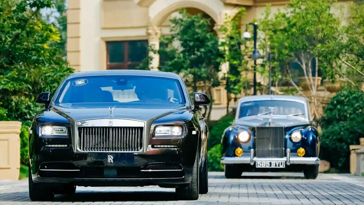 Foto - Bersiap, Rolls Royce Siap Luncurkan SUV Perdananya Pekan Depan