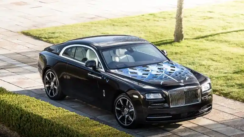 Berita - Rolls-Royce Tawarkan Mobil Khusus Sultan Timur Tengah. Ini Keunikannya?
