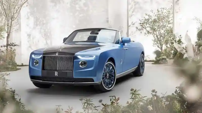 Foto - Rolls-Royce Hadirkan Coachbuilt Boat Tail, Kapal Pesiar Darat Supermewah
