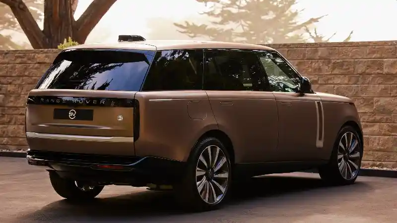 Foto - Range Rover SV Carmel, SUV Super Mewah Land Rover Hanya Dijual 17 Unit