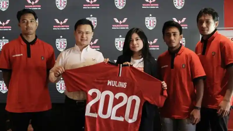 Berita - Wuling Masuki Lapangan Hijau di Bali 