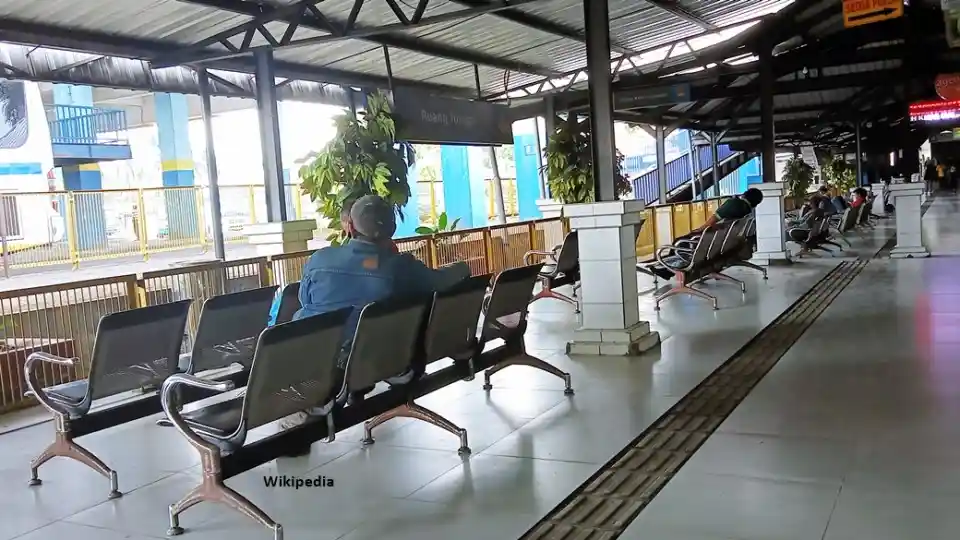 Foto - Makin Banyak Penumpang 'VIP', Terminal Arjosari Malang Bersolek
