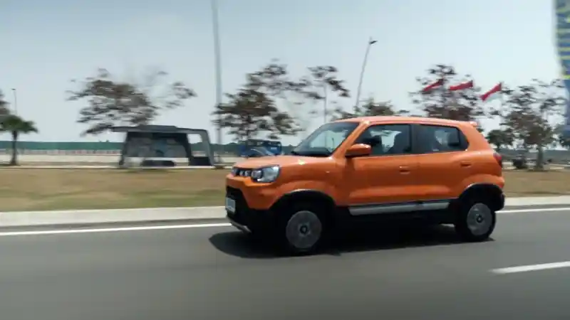 Foto - Segini Hasil Konsumsi BBM Suzuki S-Presso Di Dalam dan Luar Kota