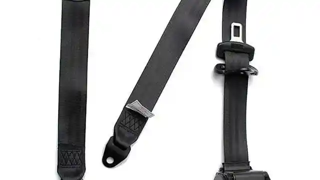 Foto - Sungguh Disayangkan, Sabuk Pengaman Belum Jadi Hal Serius Di Indonesia