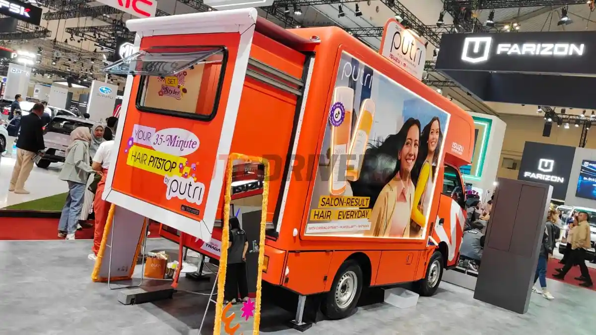 Foto - Isuzu TRAGA Jadi Salon Berjalan, Tampil di GIIAS 2026