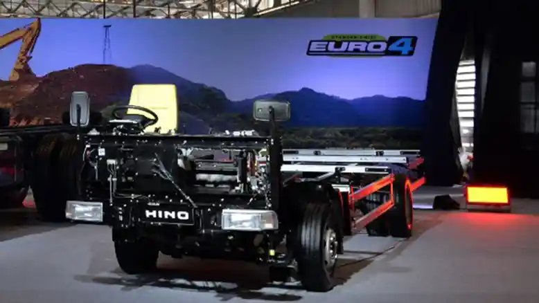 Bus - Sasis Bus Hino GB Series Euro 4 Tenaganya Meningkat