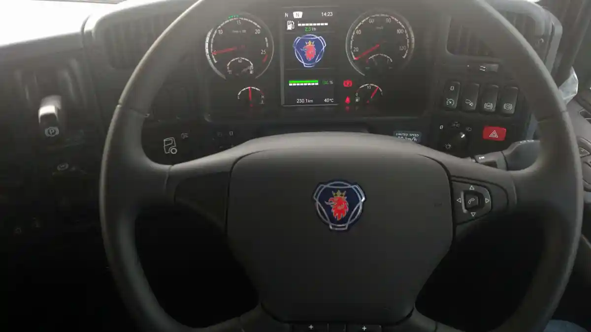 Foto - Scania R580 : Mencicipi Raksasa Canggih Bertorsi 2.949 Nm