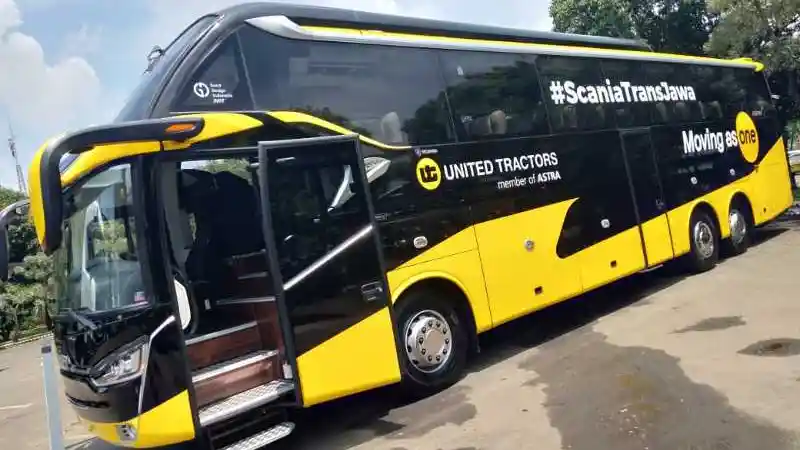 Foto - Tol Trans Jawa Rangsang Masyarakat Berkendara Pakai Mobil Pribadi?