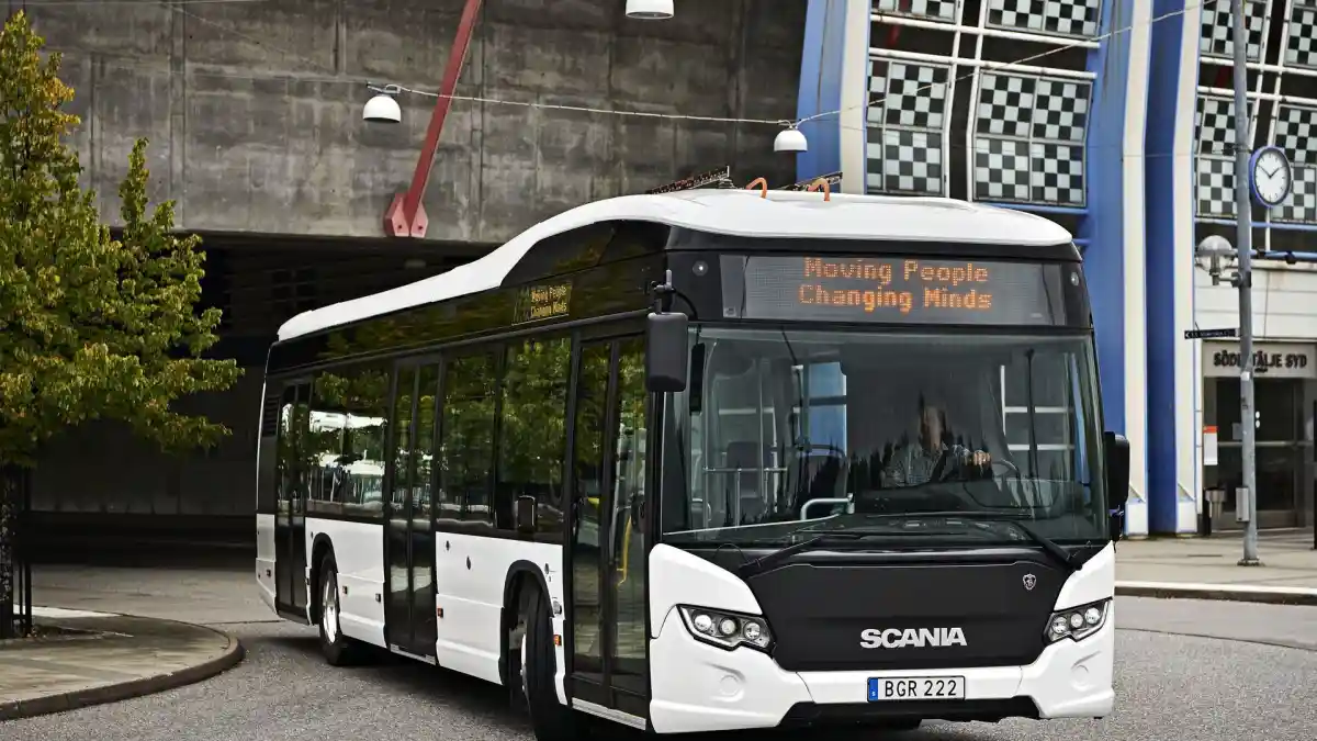 Bus - Bus Listrik Scania, Baterainya Cukup Dicas Empat Menit