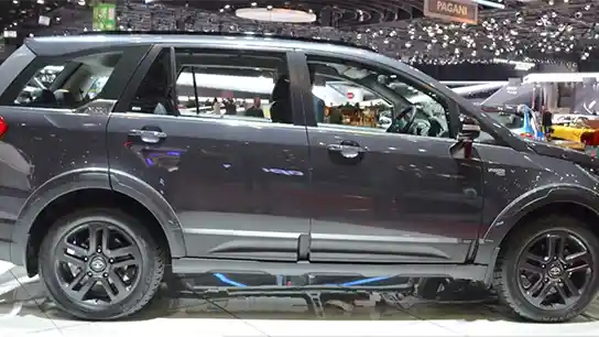 Foto - Tata Bikin Pesaing Fortuner Berbasis Land Rover Discovery Sport