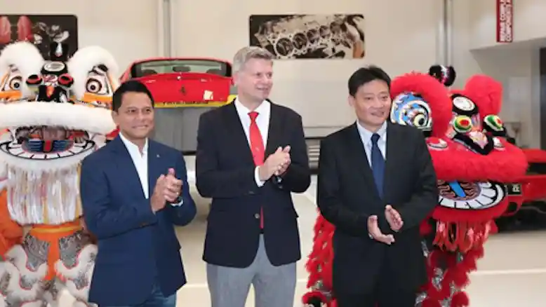 Foto - Bengkel Resmi Ferrari Kini Hadir Di Surabaya