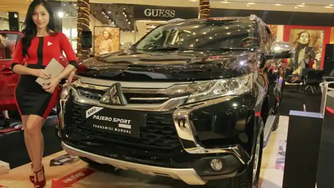 Foto - Mitsubishi All New Pajero Sport Exceed Kini Ada Transmisi Manual, Harga Lebih Murah 