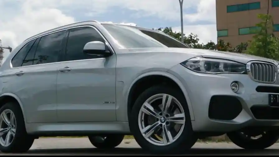 Foto - BMW Indonesia Tidak Mungkin Produksi Model Hybrid dan Listrik Tahun Ini