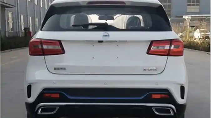 Foto - Duh, Mercedes-Benz GLA Dijiplak di Tiongkok