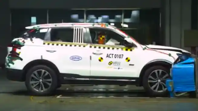 Crash Test - VIDEO: Crash Test Proton X70 (ASEAN NCAP)