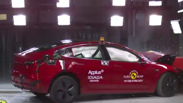 Crash Test - VIDEO: Crash Test Tesla Model 3 2019 (Euro NCAP)