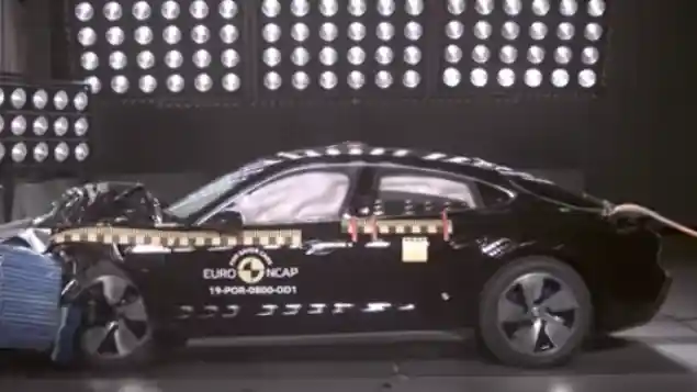 Crash Test - VIDEO: Crash Test Porsche Taycan 2019 (Euro NCAP)