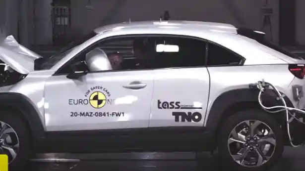 Crash Test - VIDEO: Crash Test Mazda MX-30 (EURO NCAP)