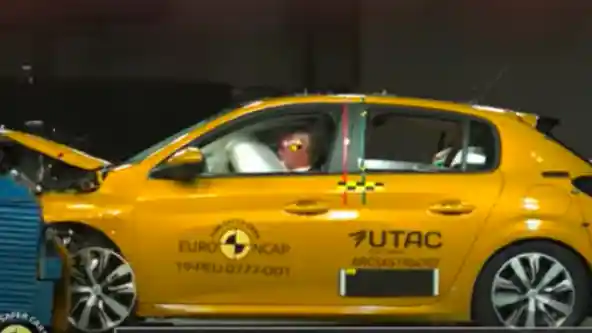 Crash Test - VIDEO: Crash Test Peugeot 208 (Euro NCAP)