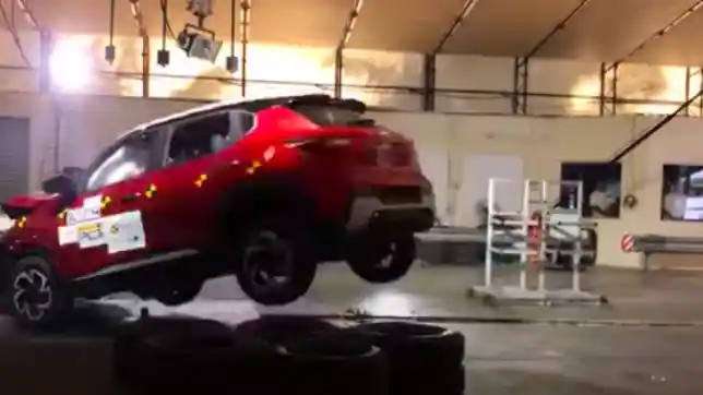 Crash Test - VIDEO: Crash Test Nissan Magnite (ASEAN NCAP)