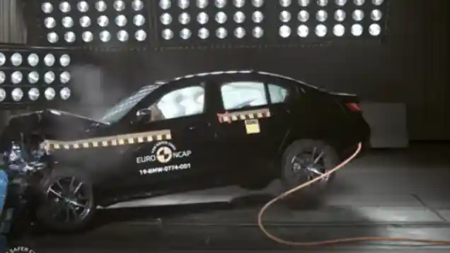 Crash Test - VIDEO: Crash Test BMW Seri-4 Coupe (EURO NCAP)