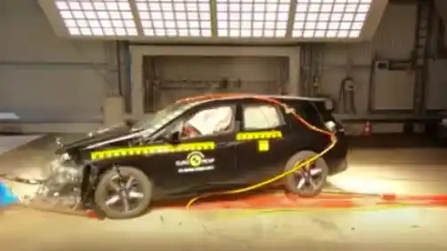 Foto - VIDEO: Crash Test BMW iX (Euro NCAP)