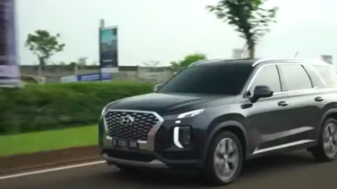 Foto - Cocok Untuk Mudik, Tapi Hyundai Palisade Ini Hanya Digunakan Di Dalam Kota
