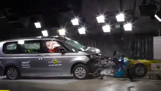 Crash Test - VIDEO: Crash Test Volkswagen Multivan (Euro NCAP)